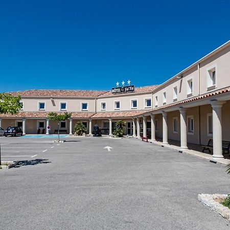 Hotel Le Ya'Tis Saint-Laurent-des-Arbres Exterior foto