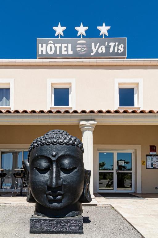 Hotel Le Ya'Tis Saint-Laurent-des-Arbres Exterior foto