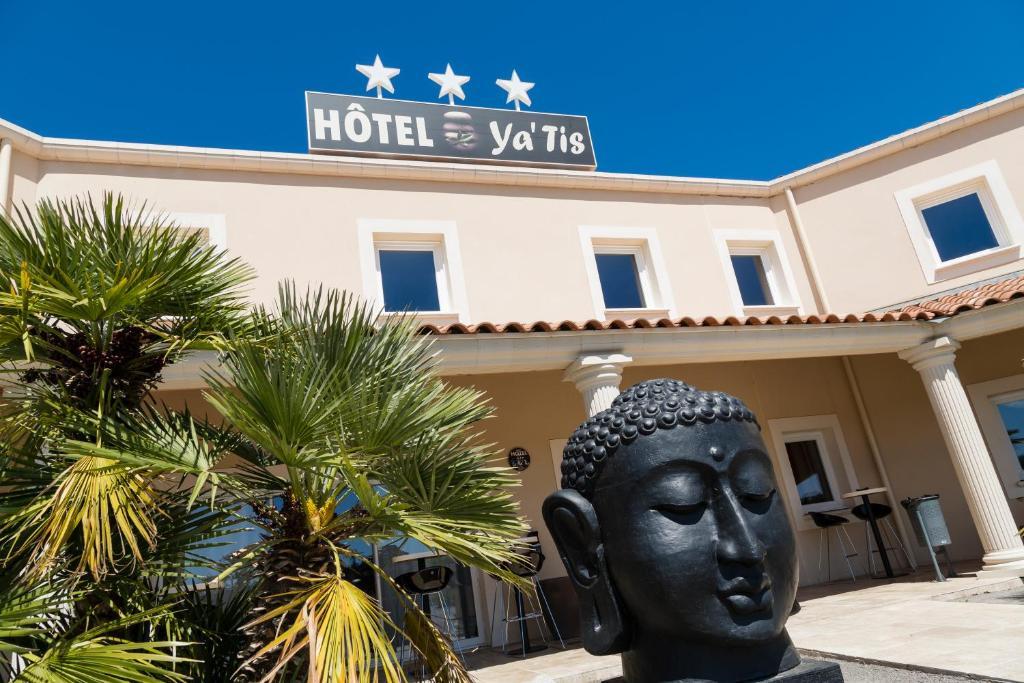 Hotel Le Ya'Tis Saint-Laurent-des-Arbres Exterior foto